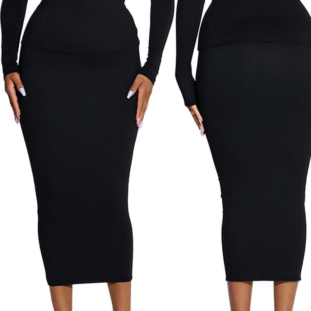 Naked Wardrobe This Way Microsuede Midi Skirt
BLACK, Size X-Small